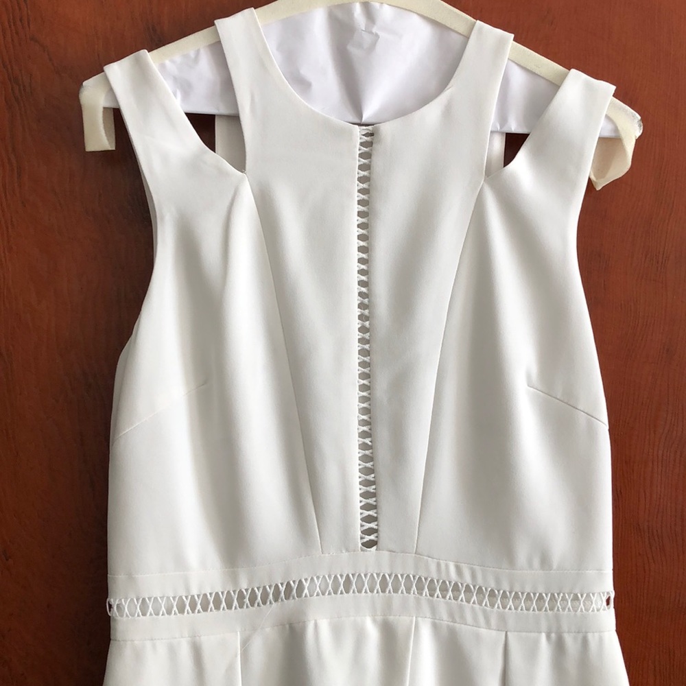 Adelyn Rae romper - Picture 2 of 5